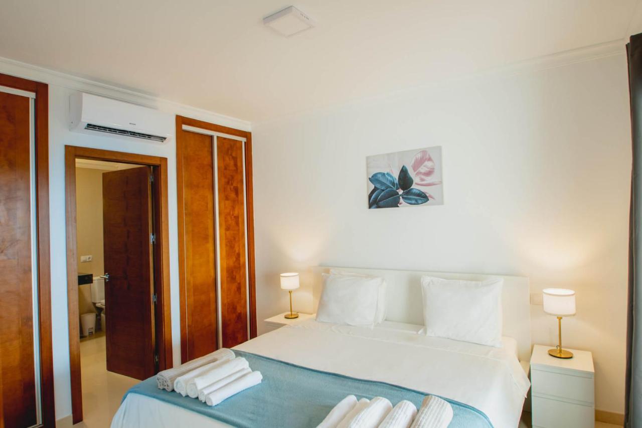 Stylish 6 Bedroom Villa Princesa - Hot Tub - Heated Pool - Near Beach & Waterparks بلايا بلانكا المظهر الخارجي الصورة